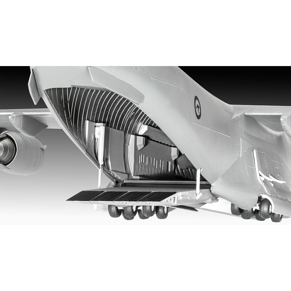 REVELL 1/144 BOEING C-17A GLOBEMASTER III WITH AUS. DECALS