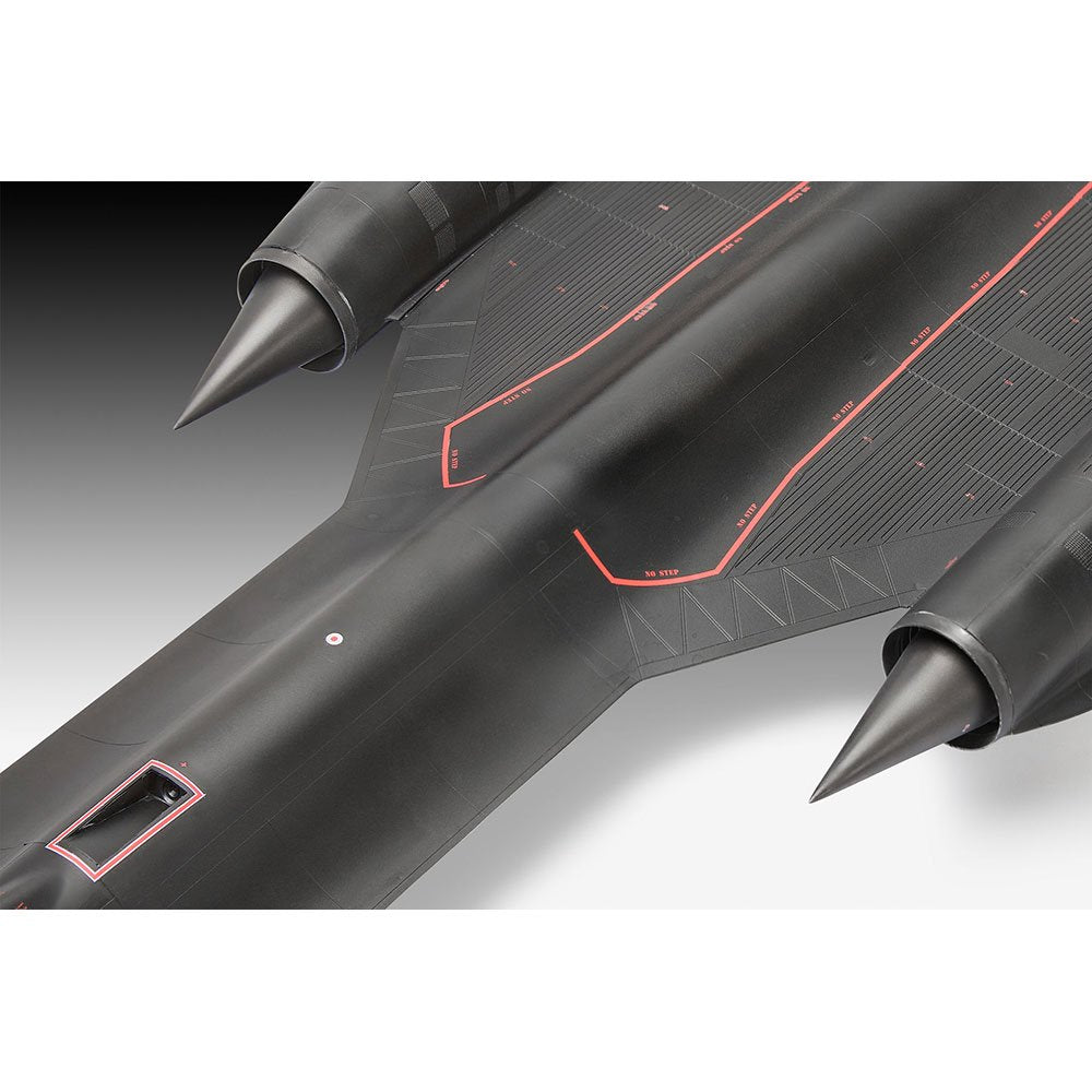 REVELL 1/48 Lockheed Sr-71B Blackbird