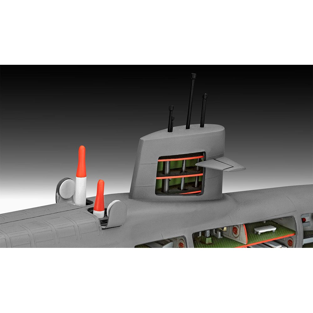 REVELL 1/253 S.S.B. ABRAHAM LINCOLN WITH INTERIOR