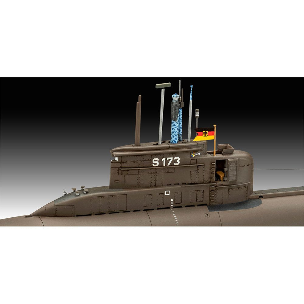 REVELL 1/144 70 YEARS BUNDESWEHR - WILHELM BAUER TYPE 206A CLASS 2