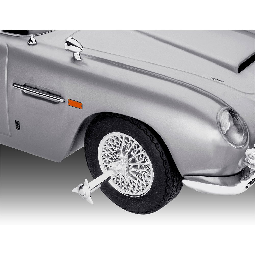REVELL 1/24 JAMES BOND ASTON MARTIN DB5 - CLICK SYSTEM