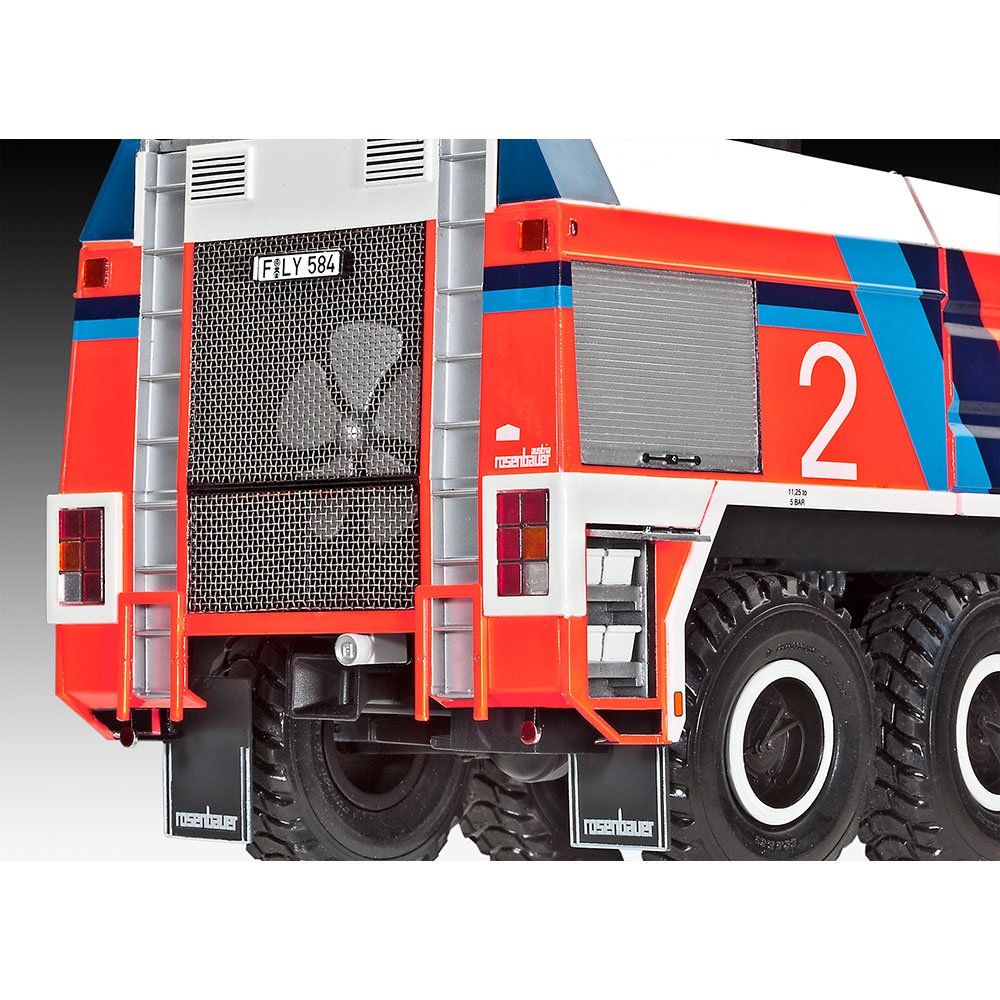 REVELL 1/24 GFLF Simba 8X8