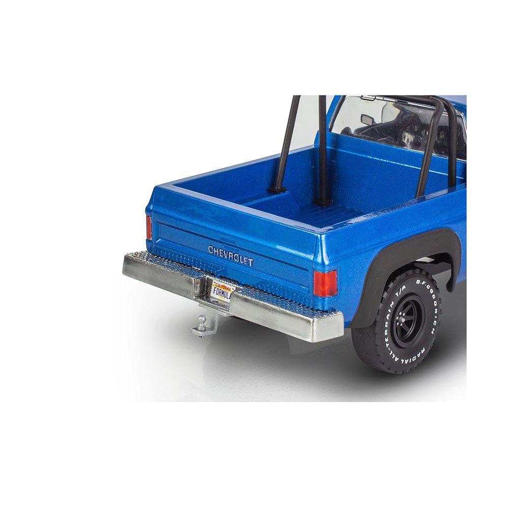REVELL 1/25 1978 CHEVY 4X4 PICKUP WITH GO-KART AND TRAILER