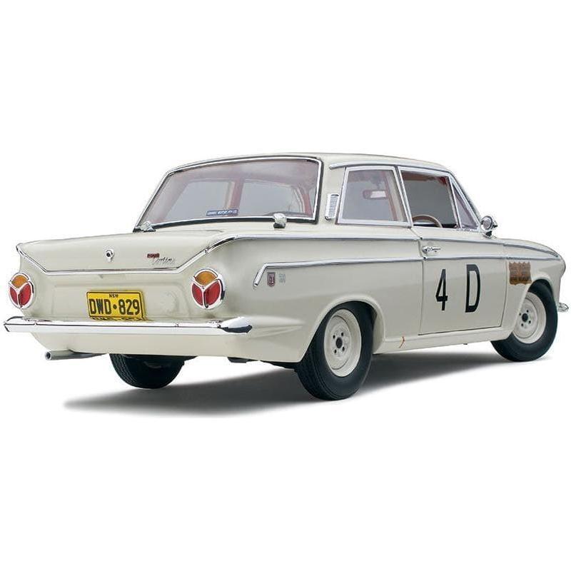 CLASSIC CARLECTABLES 1/18 Cortina Race 2nd Position 1965 Ar