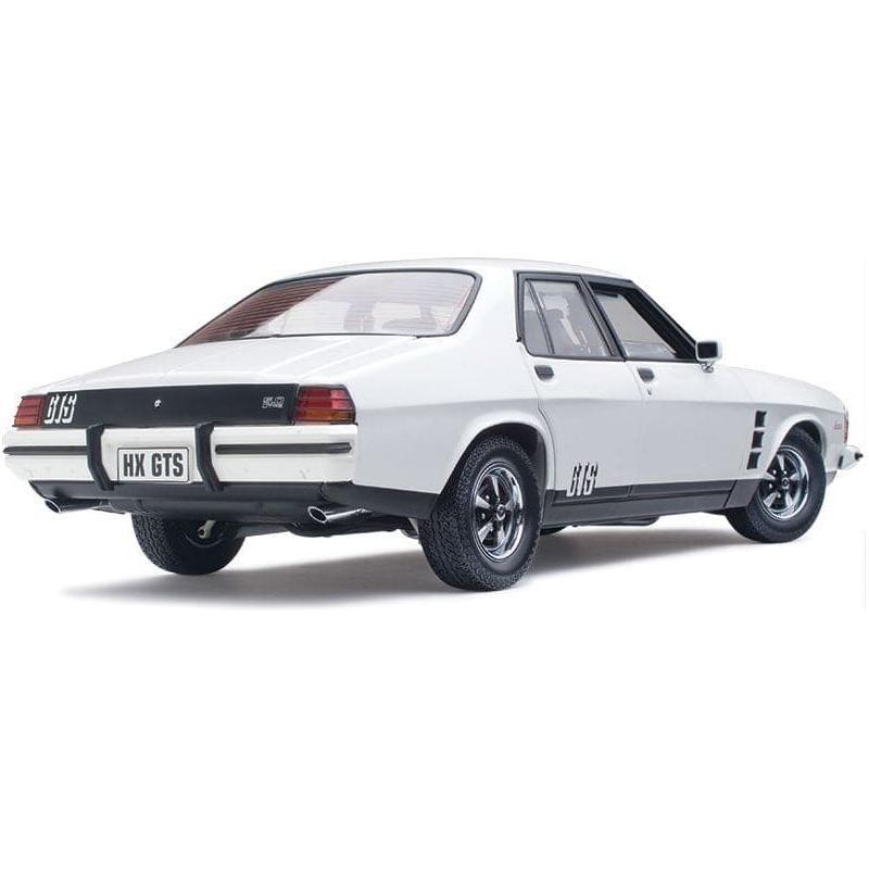 CLASSIC CARLECTABLES 1/18 Holden HX Monaro GTS Sedan Cotillion White