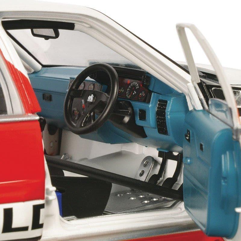 CLASSIC CARLECTABLES 1/18 Holden VL Commodore - 1988 Sandown 2nd Place