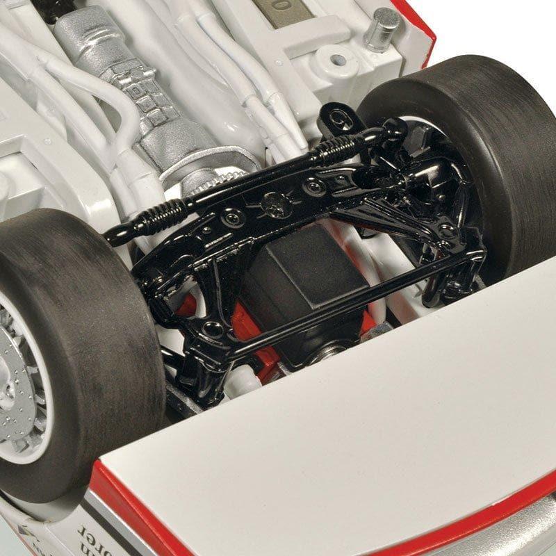 CLASSIC CARLECTABLES 1/18 Holden VL Commodore - 1988 Sandown 2nd Place