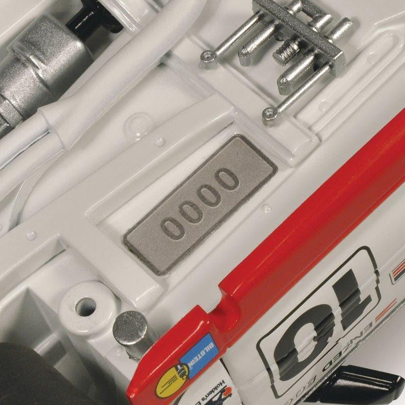 CLASSIC CARLECTABLES 1/18 Holden VL Commodore - 1988 Sandown 2nd Place