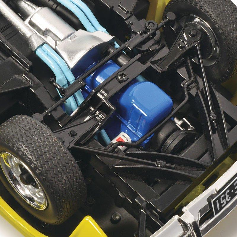 CLASSIC CARLECTABLES 1/18 Ford XC Utility Pine N Lime