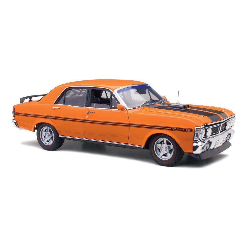 CLASSIC CARLECTABLES 1/18 Ford XY Falcon GT-HO Phase III - Raw Orange