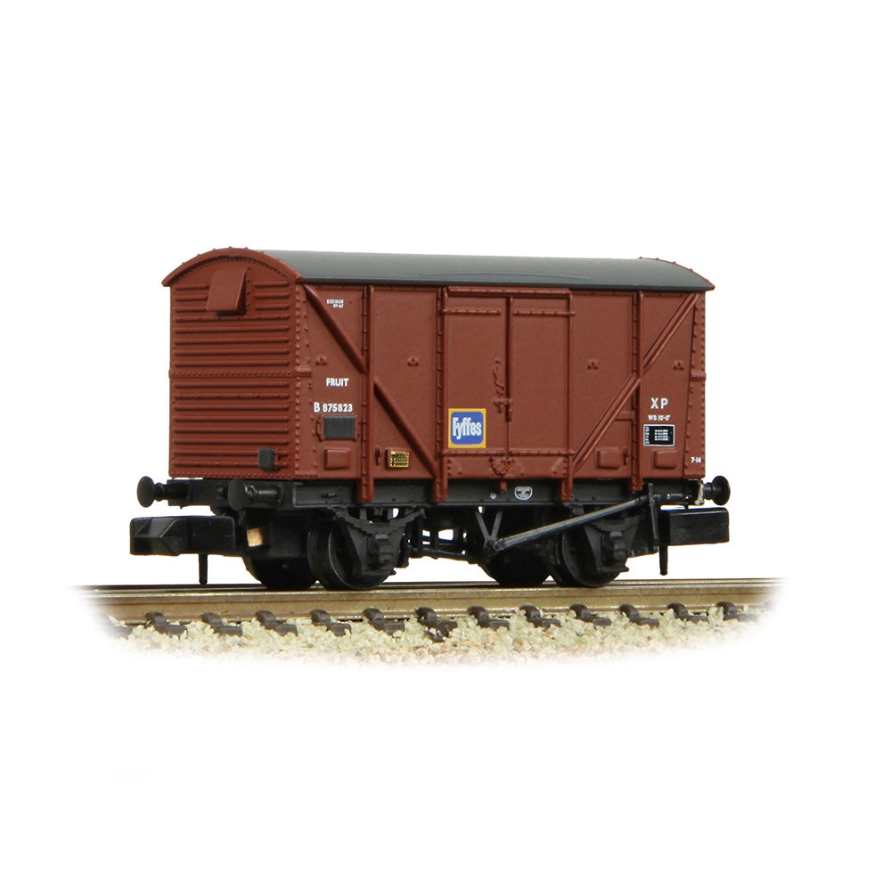 BR 12T Plywood Fruit Van BR Bauxite (Late) 'Fyffes'