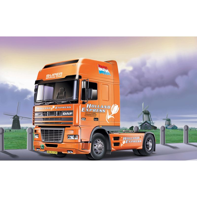 ITALERI 1/24 DAF XF 95 'Super Space Cab'