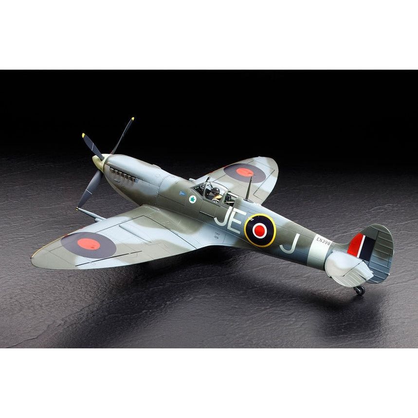 TAMIYA 1/32 Supermarine Spitfire MkIXc