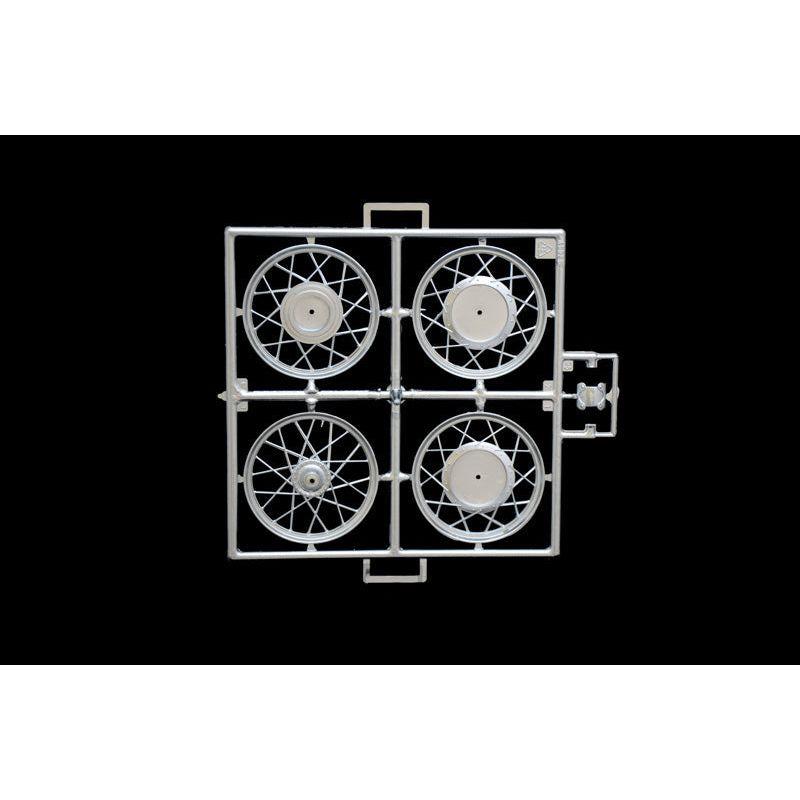 ITALERI 1/9 Norton Manx 500cc 1951