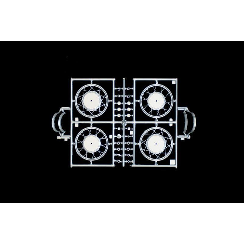 ITALERI 1/9 MV Agusta 500cc 4 Cylinders 1964