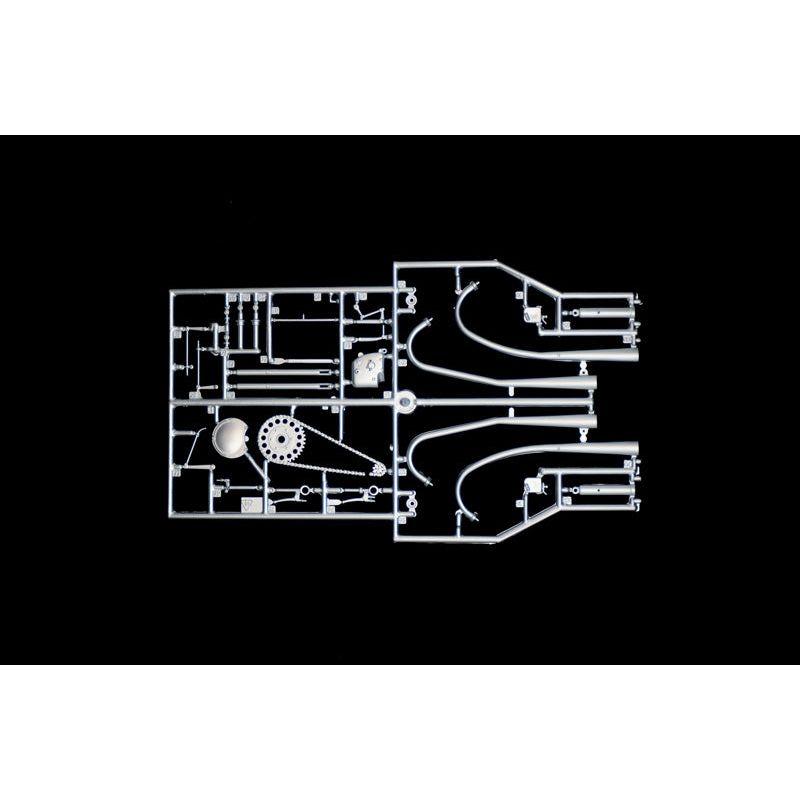 ITALERI 1/9 MV Agusta 500cc 4 Cylinders 1964