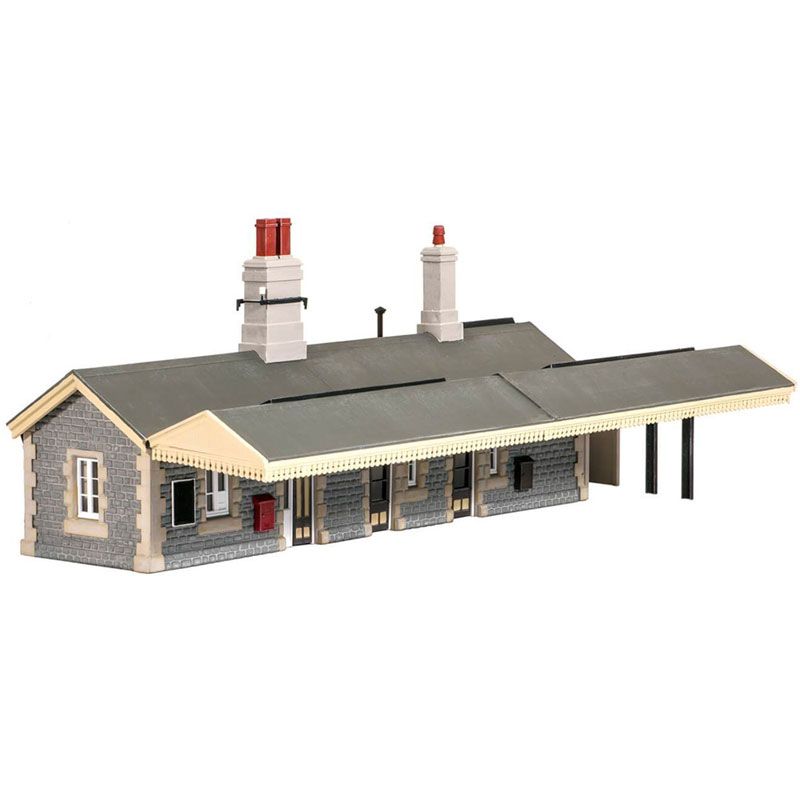 RATIO HO/OO Station Building