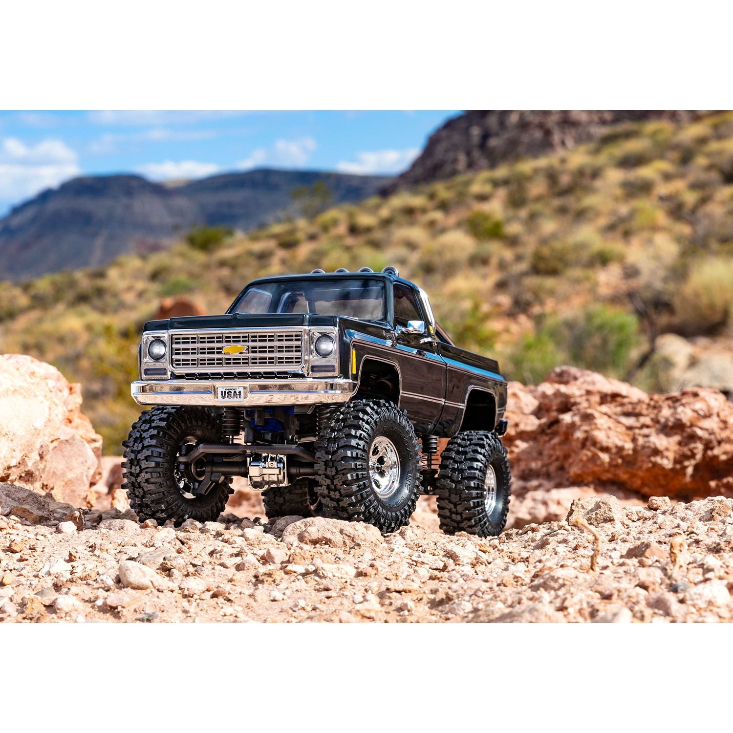 TRAXXAS 1/18 TRX-4M Chevrolet K10 High Trail Edition 4x4 Trail Crawler Black