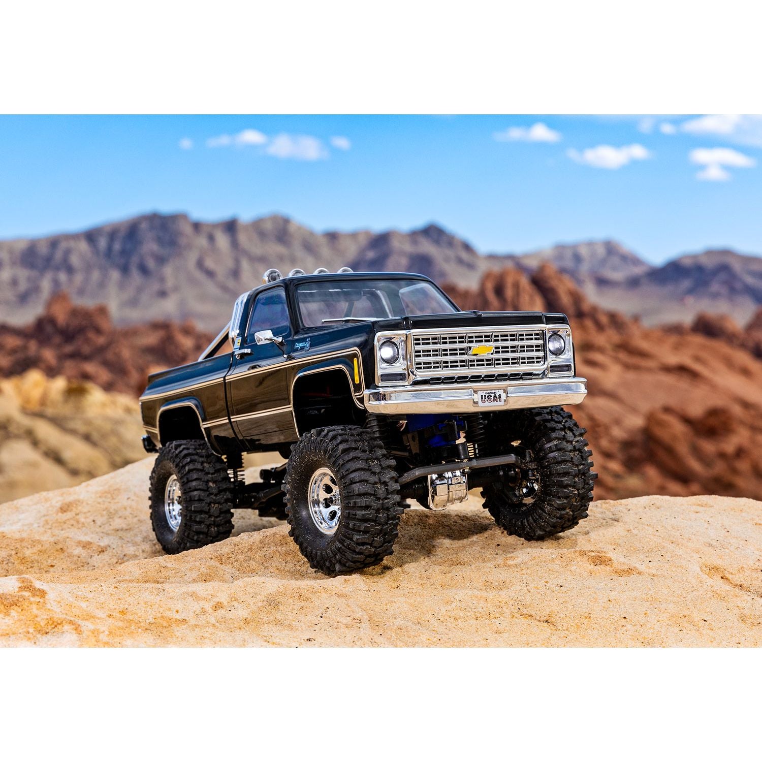 TRAXXAS 1/18 TRX-4M Chevrolet K10 High Trail Edition 4x4 Trail Crawler Black