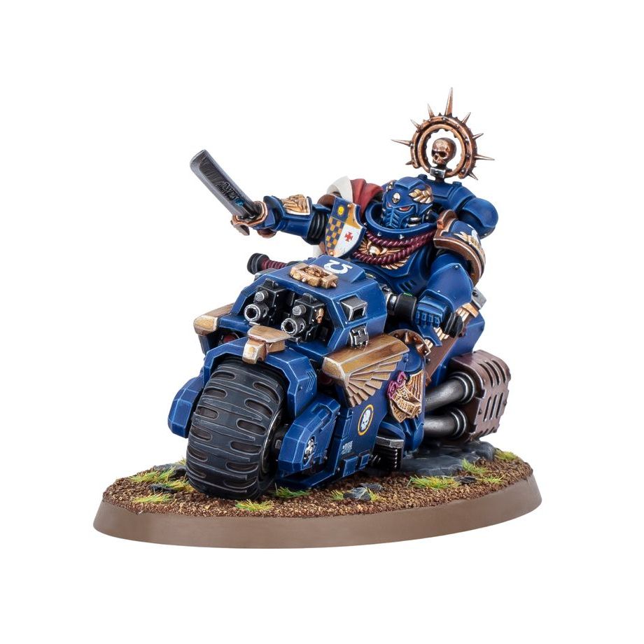 WARHAMMER 40K Space Marines: Captain on Bike