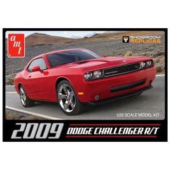 AMT 1/25 2009 Dodge Challenger R/T Plastic Model Kit