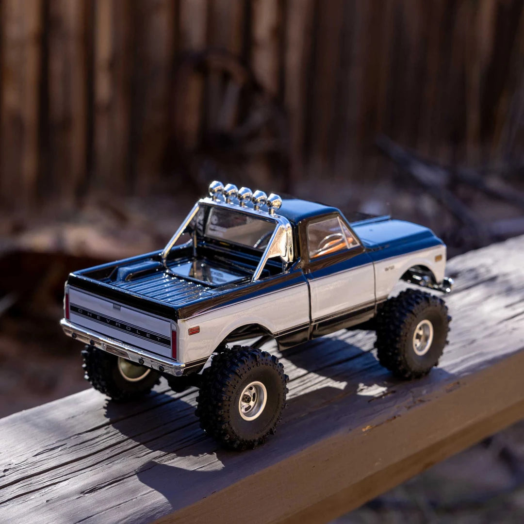 AXIAL 1/24 SCX24 1971 Chevrolet C10 Crawler RTR, Black