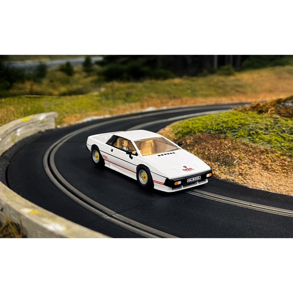 SCALEXTRIC 1/32 James Bond Lotus Esprit Turbo White - For Your Eyes Only