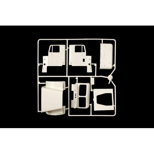 ITALERI 1/24 Freightliner FLC