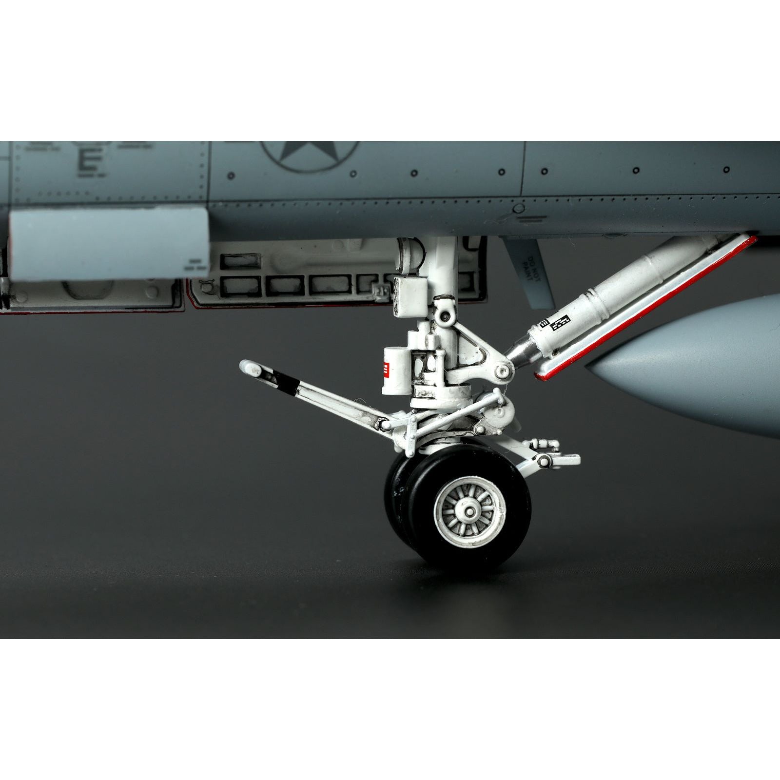 Meng 1/48 Boeing F/A-18E Super Hornet Plastic Model Kit