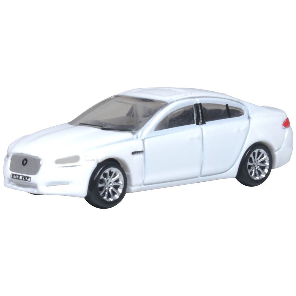 OXFORD 1/148 Jaguard XF- Polaris White