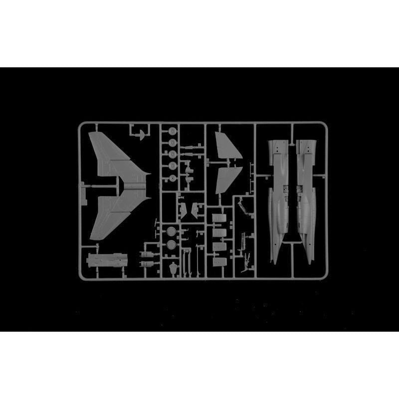 ITALERI 1/72 Jaguar T.2 R.A.F. Trainer