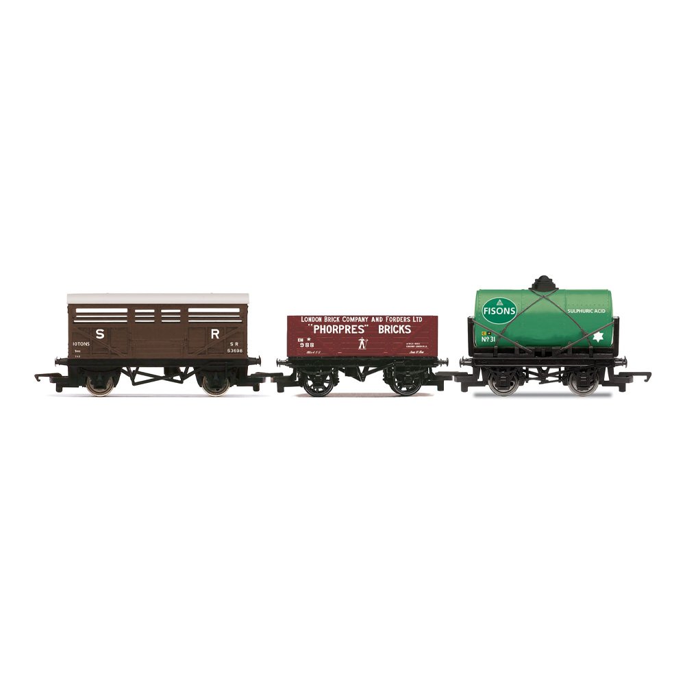 HORNBY 1/76 RailRoad: 12T, Plank & Cattle Wagon - Triple Pack