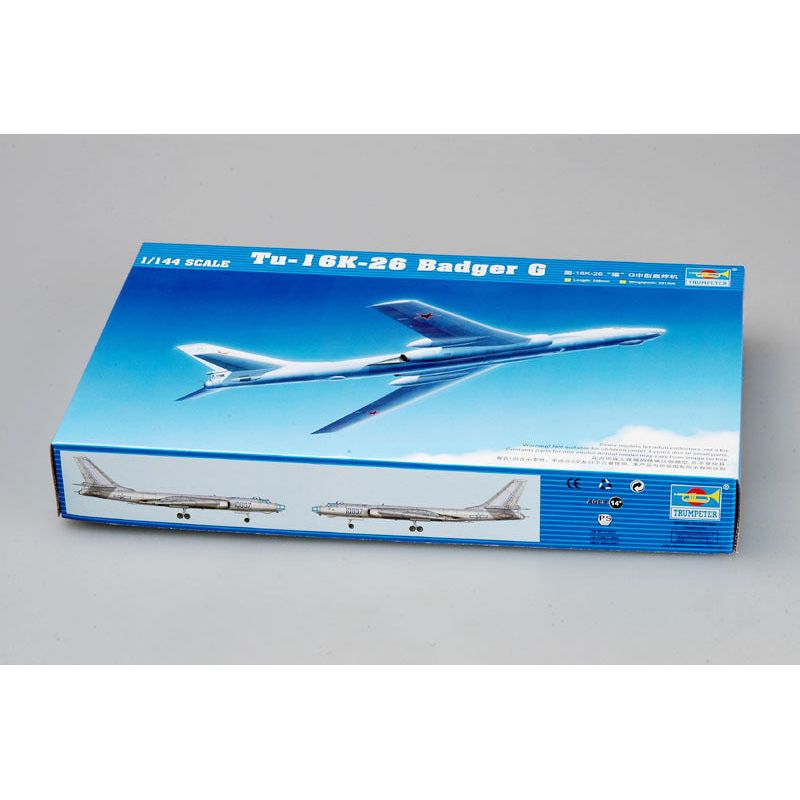 TRUMPETER 1/144 Tu-16k-26 Badger G