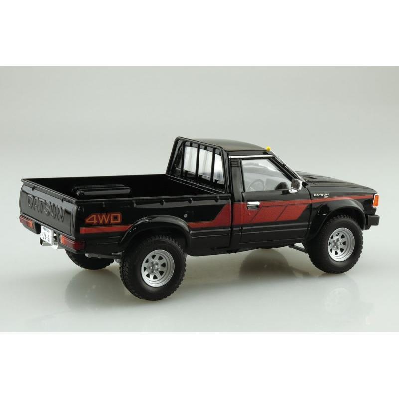 AOSHIMA 1/24 720 Datsun Truck Lift Up Custom '82 (Nissan)