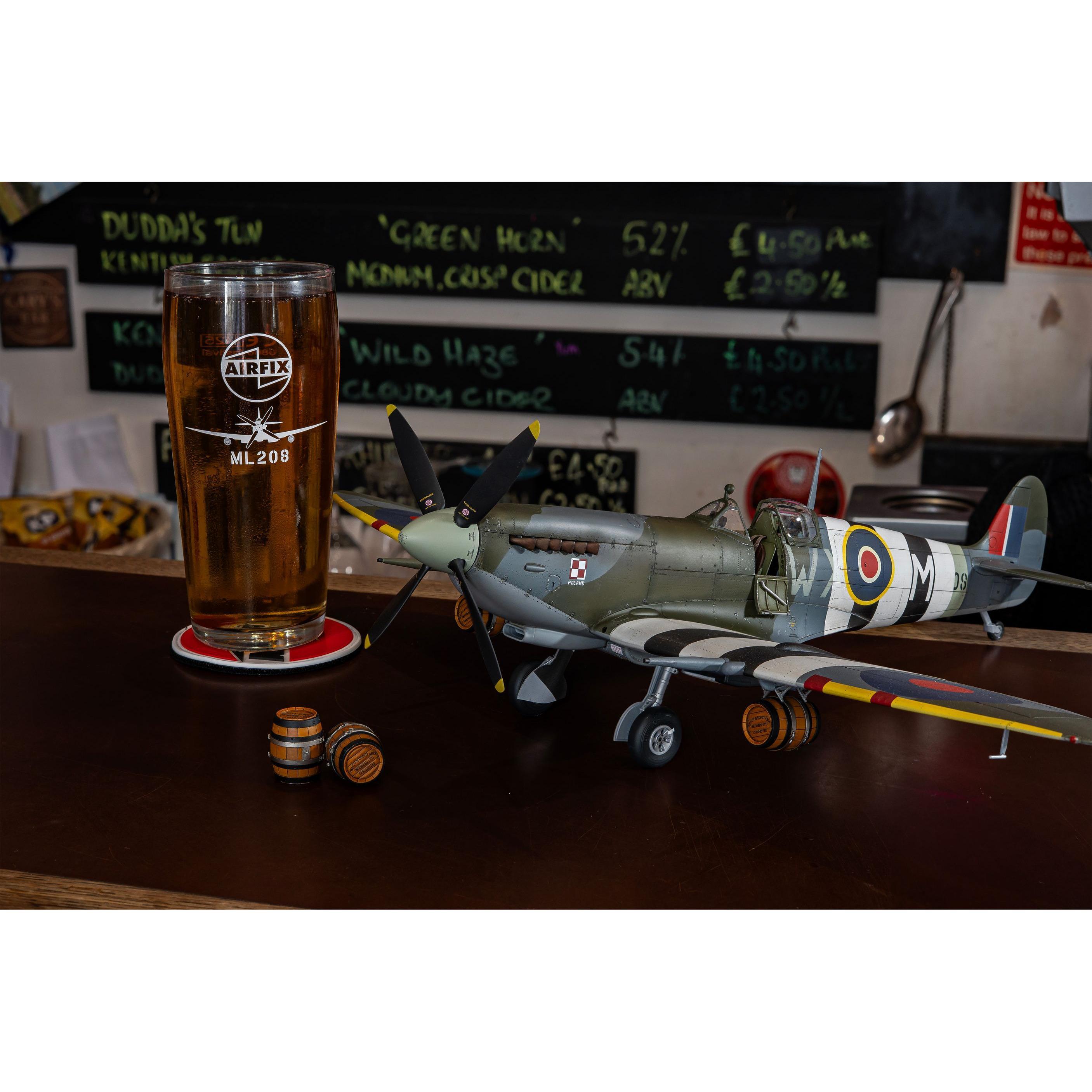 AIRFIX 1/24 Supermarine Spitfire Mk.IXc – Flying Dray