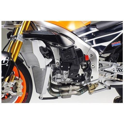 TAMIYA 1/12 Repsol Honda RC213V '14