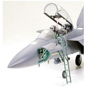 TAMIYA 1/32 Boeing F-15E Strike Eagle with Bunker Buster