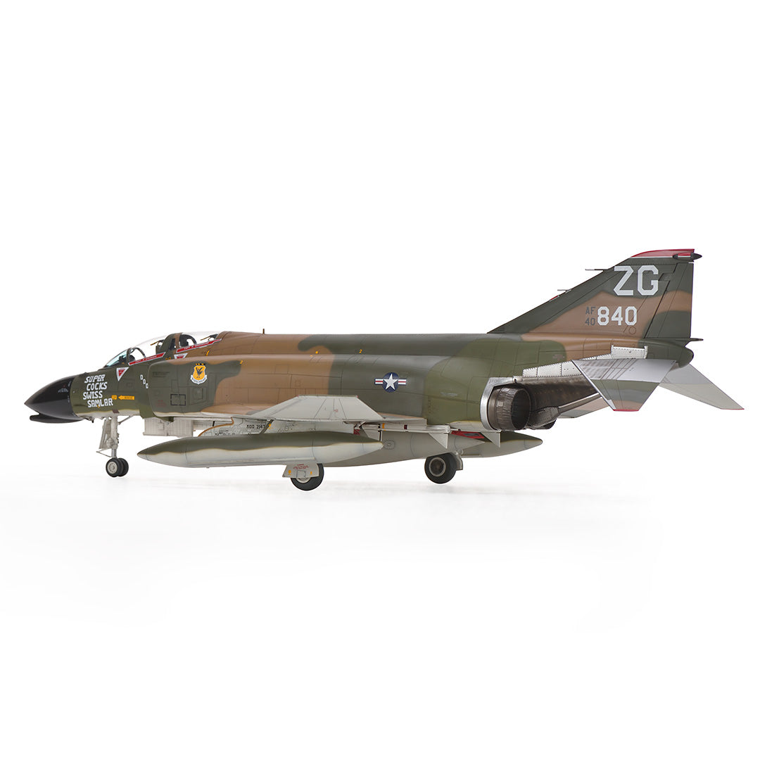ZOUKEI MURA 1/48 F-4C Phantom II Wild Weasel IV Plastic Model Kit