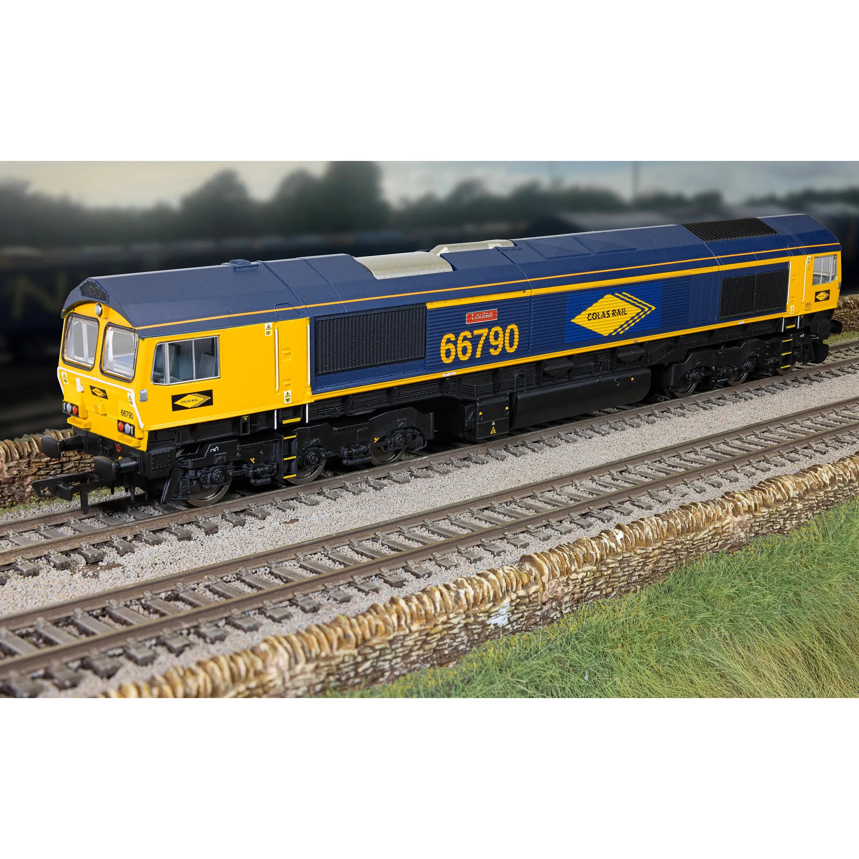 HORNBY OO RailRoad: Colas - Class 66 - 'Louise 66790'