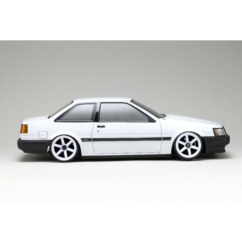 YOKOMO TOYOTA Corolla Levin (AE86) 2-Door Body Set