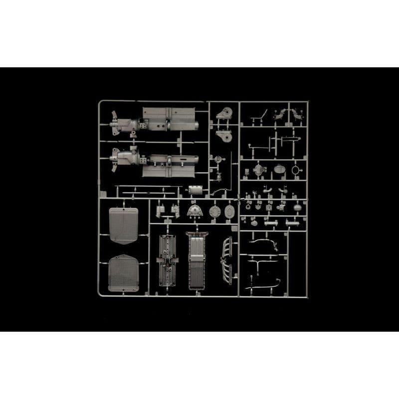 ITALERI 1/12 Alfa Romeo 8C 2300 Monza Tazio Nuvolari Driver