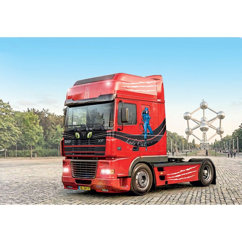 ITALERI 1/24 DAF XF 95 'Super Space Cab'