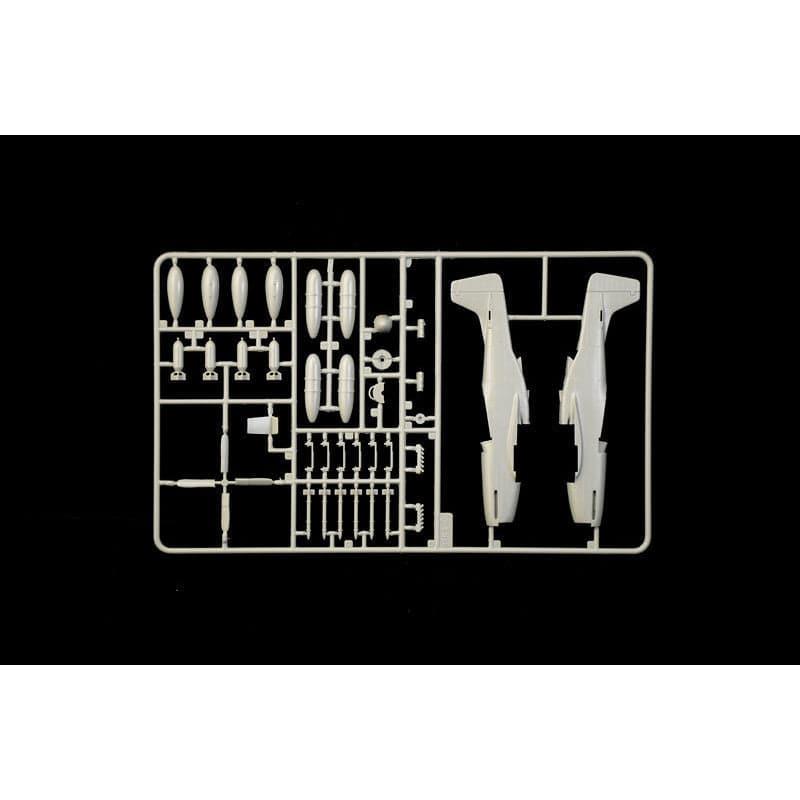 ITALERI 1/72 North American F-51D Mustang "Korean War" with Super Decal Sheet