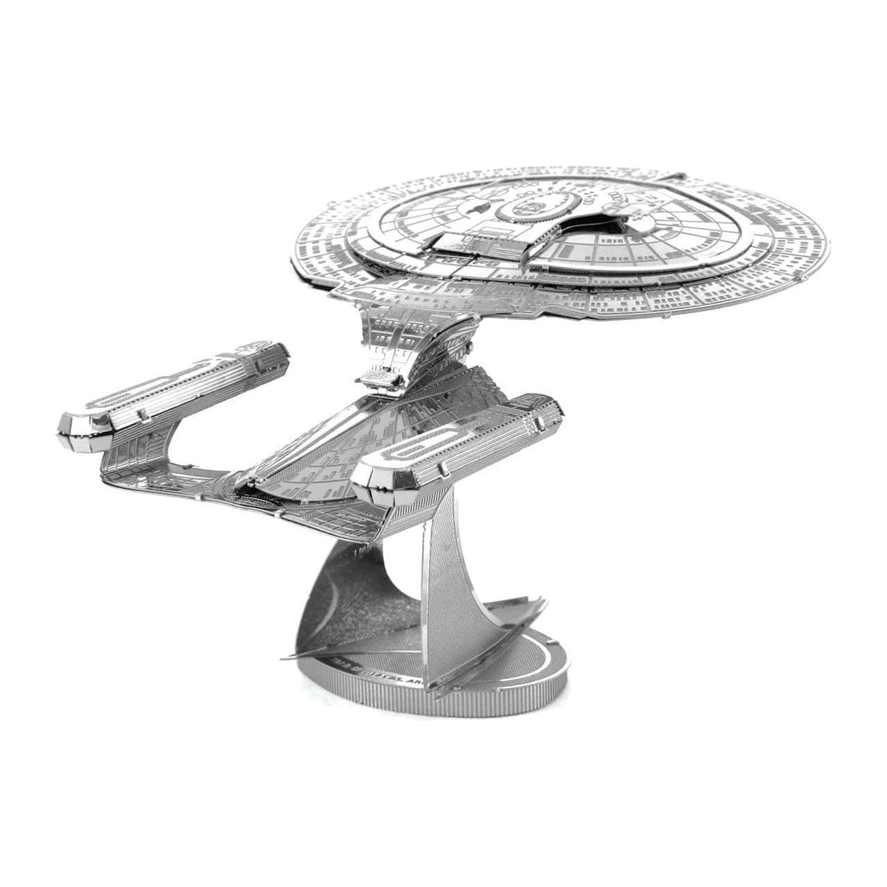 METAL EARTH Star Trek NCC-1701-D