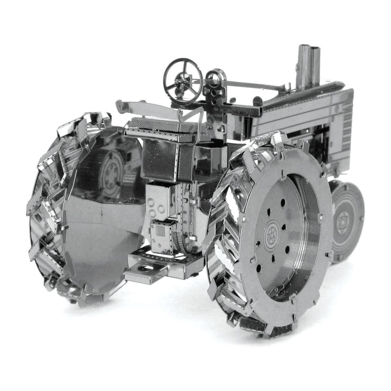 METAL EARTH Farm Tractor