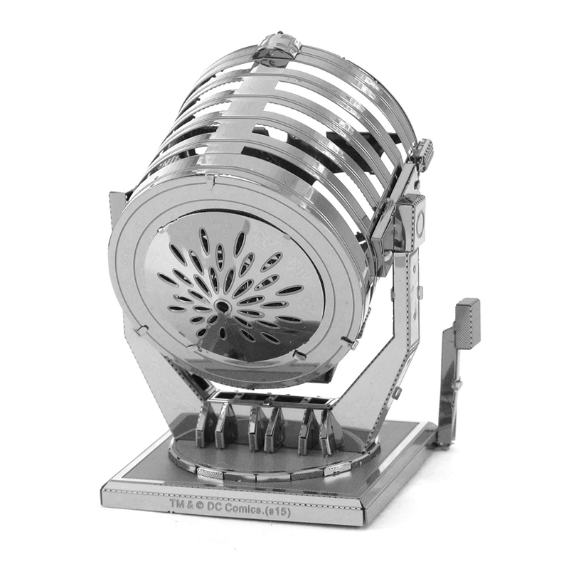 METAL EARTH Batman - The Dark Knight Bat Signal