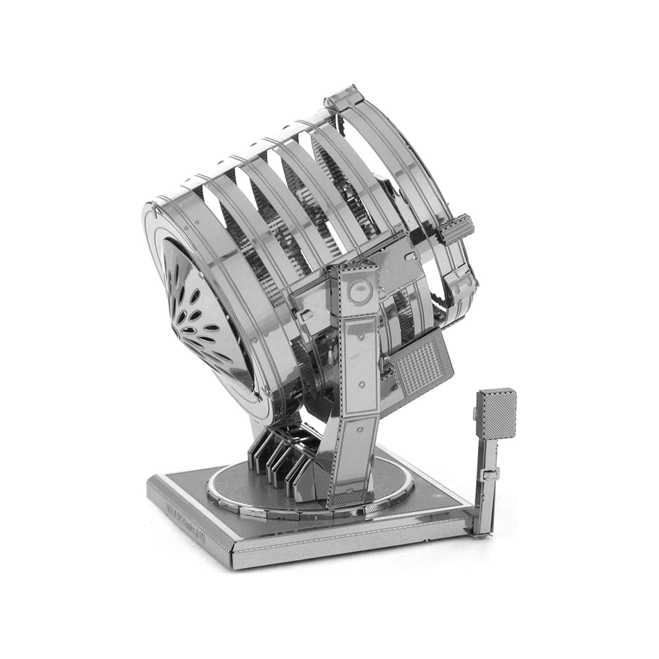 METAL EARTH Batman - The Dark Knight Bat Signal