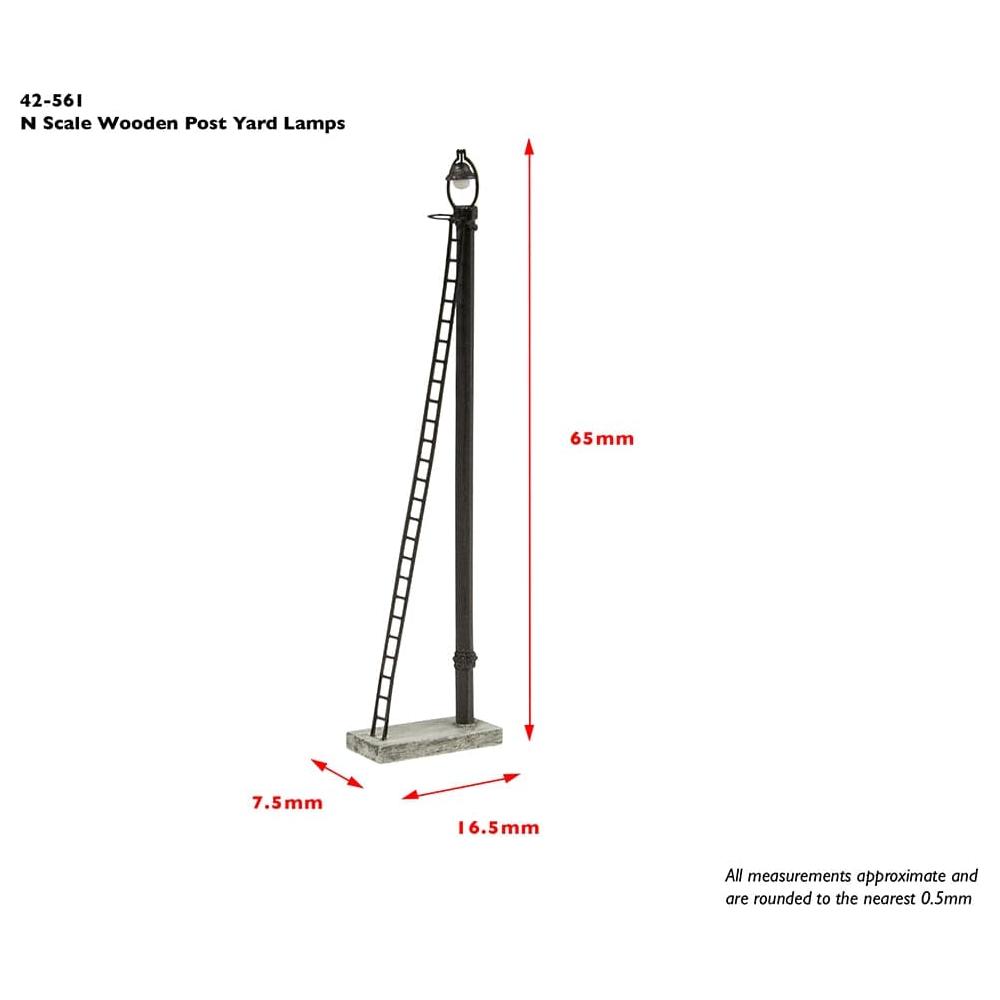 GRAHAM FARISH Scenecraft N Wooden Post Yard Lamps (x2)