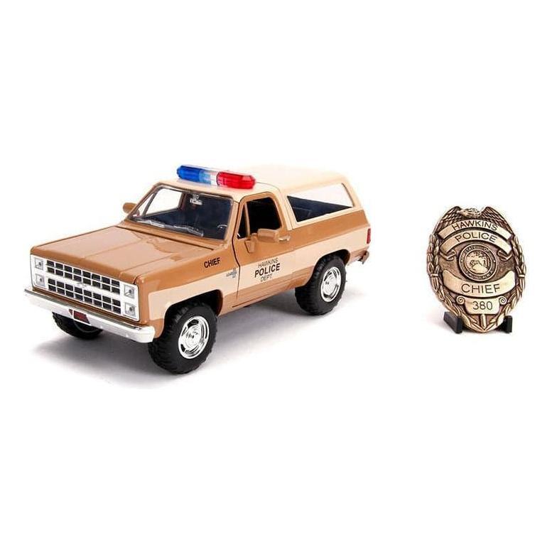 JADA 1/24 Stranger Things Badge W/1980 Chevy Blazer