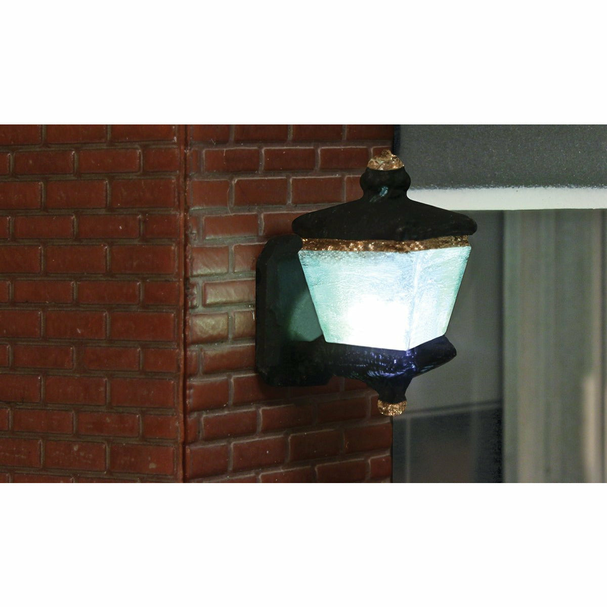 WOODLAND SCENICS N Entry Wall Mount Lights